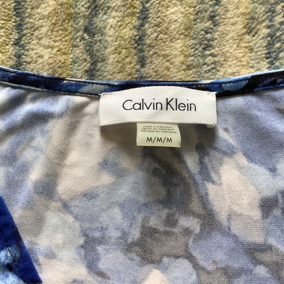 Shirt, open shoulder - Picture 2 of 4